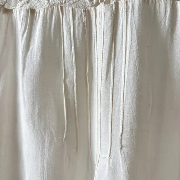 Zara • Cream Lace Crochet Sleeveless Blouse - Picture 7 of 7